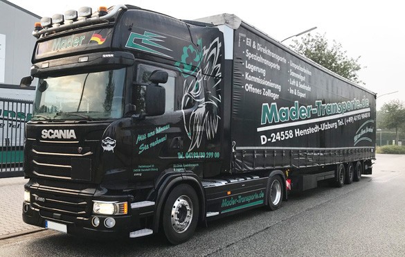 Sattelzug mit Hubdach-Auflieger – Spezialtransport Mader Transporte Norddeutschland