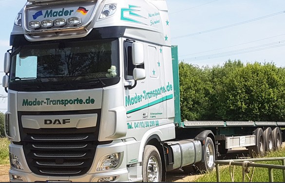 Offener Sattelzug für Langgut – Mader Transporte Spedition Norddeutschland